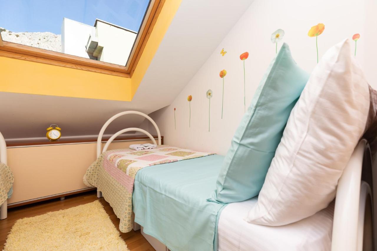אומיס Apartman Monika מראה חיצוני תמונה