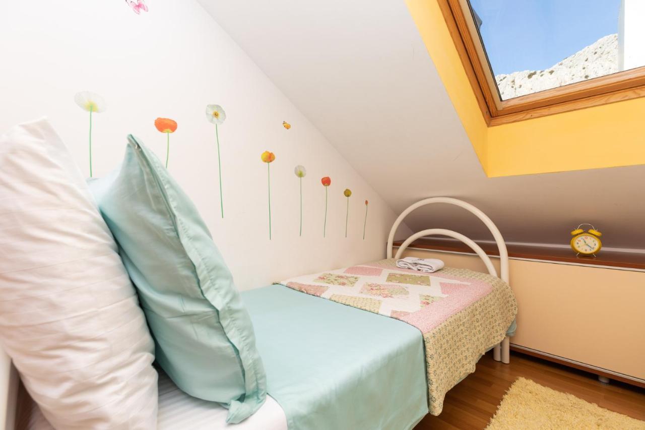אומיס Apartman Monika מראה חיצוני תמונה